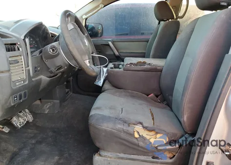 2005 Nissan Titan Xe из США, поврежденный, VIN 1N6AA07A75N562744